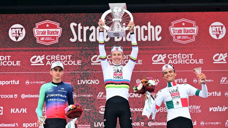 Pogacar triunfa en la Strade Bianche y sigue retando a la historia