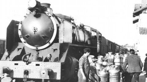 Llegada del tren de Curtis con leche en 1959