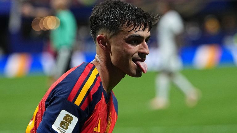 España espera por la magia de Pedri
