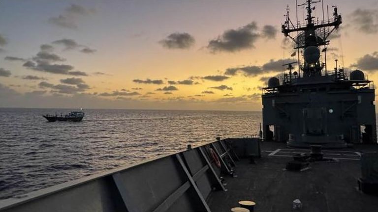 Liberado el barco usado por piratas para intentar abordar un atunero español