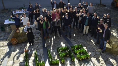 La original forma de apoyo de Illas a la candidatura de la sidra para Patimonio inmaterial de la Humanidad