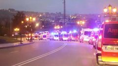 Las ambulancias de Transinsa, camino al HUCA para homenajear a los sanitarios