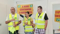La semana pasada, Ecoloxistas en Acción llevó a cabo un nuevo acto de protesta contra los vertidos en la sede de la Cámara Mineira de Galicia.