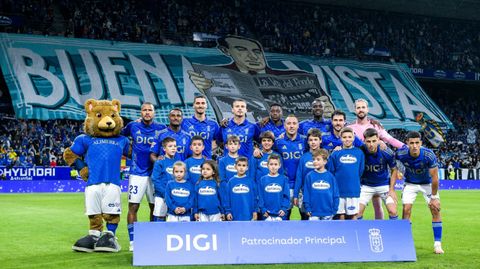 Alineacin del Real Oviedo ante el Barcelona