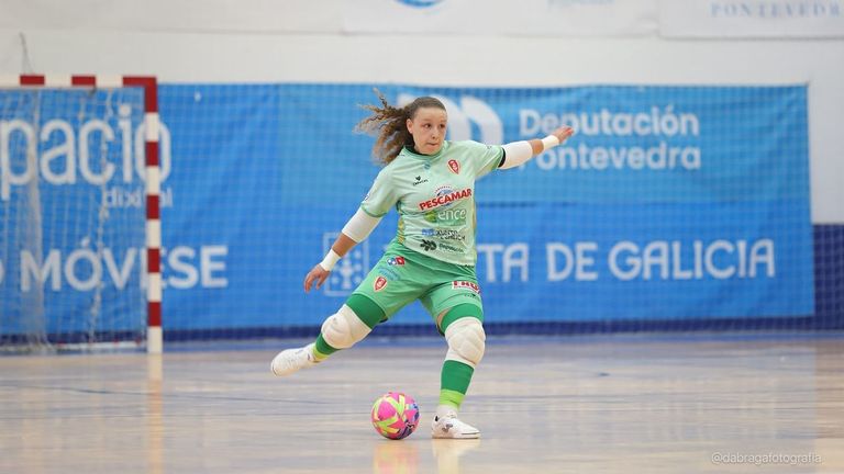 Yanira Guizán, portera lucense de fútbol sala: «Soy valiente, no me da miedo salir a 20 metros»
