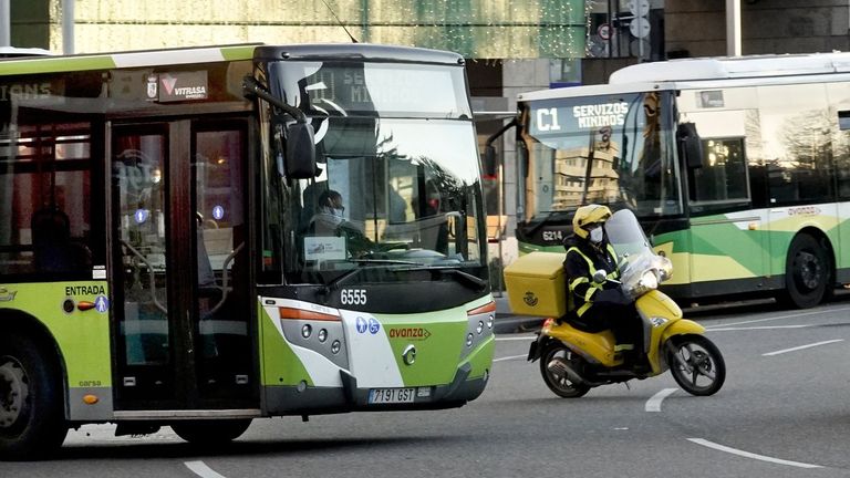 El nuevo contrato del bus urbano de Vigo incluye 41 vehículos eléctricos y 14 híbridos nuevos para reducir la contaminación