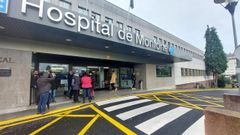 Entrada principal del hospital que da cobertura desde Monforte al sur lucense