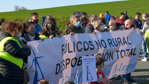 Manifestación de la asociación A-Legre el pasado 2 de abril en Curtis