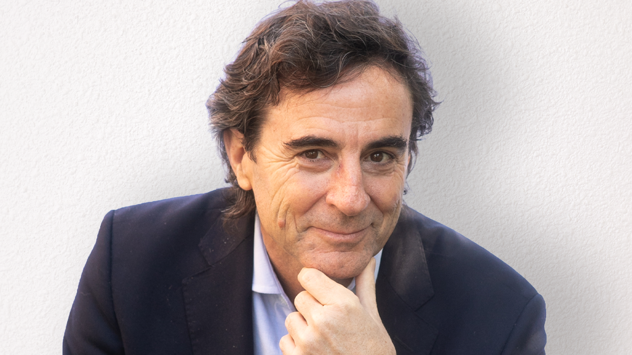 José Luis Carrasco, psiquiatra «Si uno lo intenta controlar todo, está