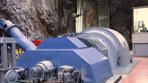 Interior de la central hidroeléctrica de Camporriondi