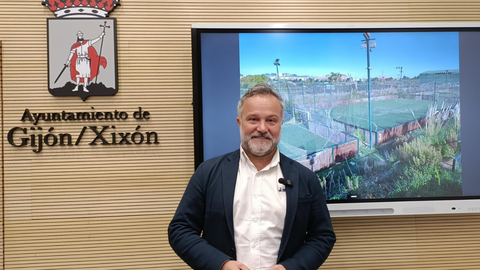 El concejal del Grupo Municipal Socialista del Ayuntamiento de Gijn Jacobo Lpez, en rueda de prensa en el Consistorio gijons
