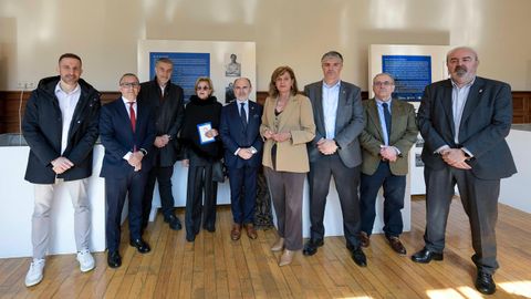 De izquierda a derecha: Agust�n Lleida, Fernando Corral, Mart�n Pel�ez,�Gabriela Murg�a,�Ignacio Villaverde,�Conchita M�ndez, C�sar Mart�n, Miguel Sanz y Manolo Paredes