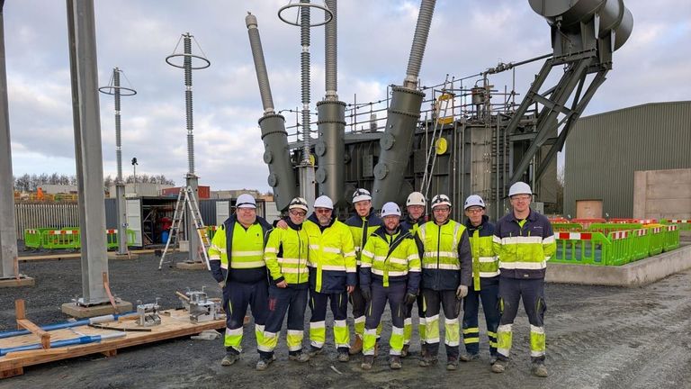 ElectroRayma instala transformadores de alta potencia en el Reino Unido contra apagones