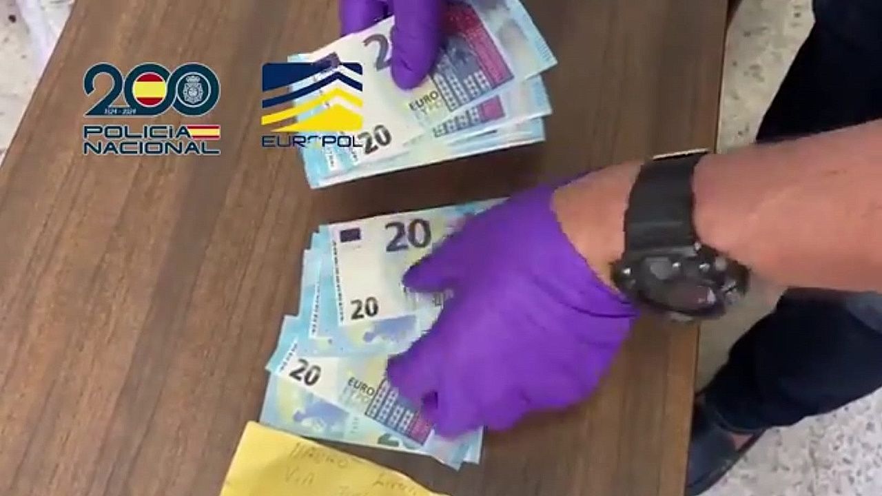 Detenido en Pontevedra por adquirir billetes falsos de la Camorra napolitana