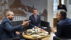 Los primeros ministros de Eslovaquia, Peter Pellegrini; de la República Checa, Andrej Babis, y de Hungría, Viktor Orban, reunidos en Bruselas