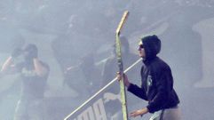 Panathinaikos - Olympiakos: La violencia entre aficionados, en imgenes