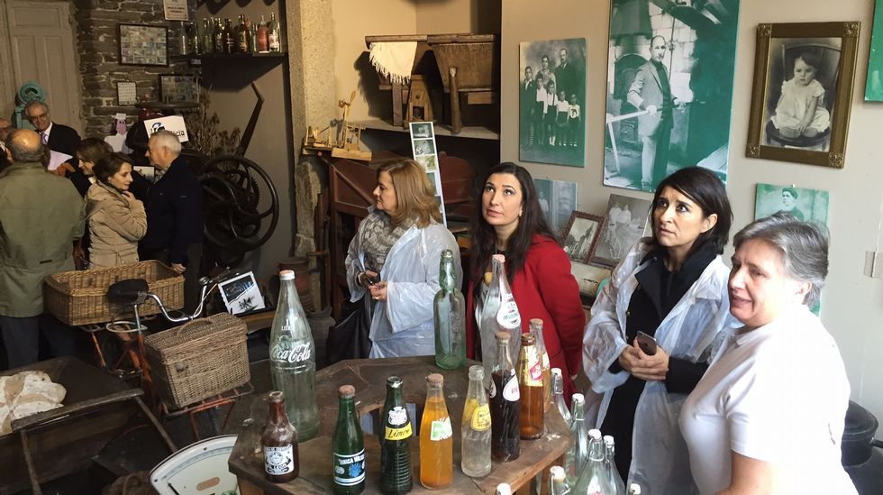 Choque entre un cami�n cisterna y una furgoneta en el corredor Lugo-Monforte.Racer Chapas centra su actividad en elaborar contrachapado de madera. 