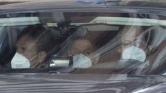 El primer ministro italiano, Giuseppe Conte, este jueves, llega a bordo de su coche oficial al palacio del Quirinal