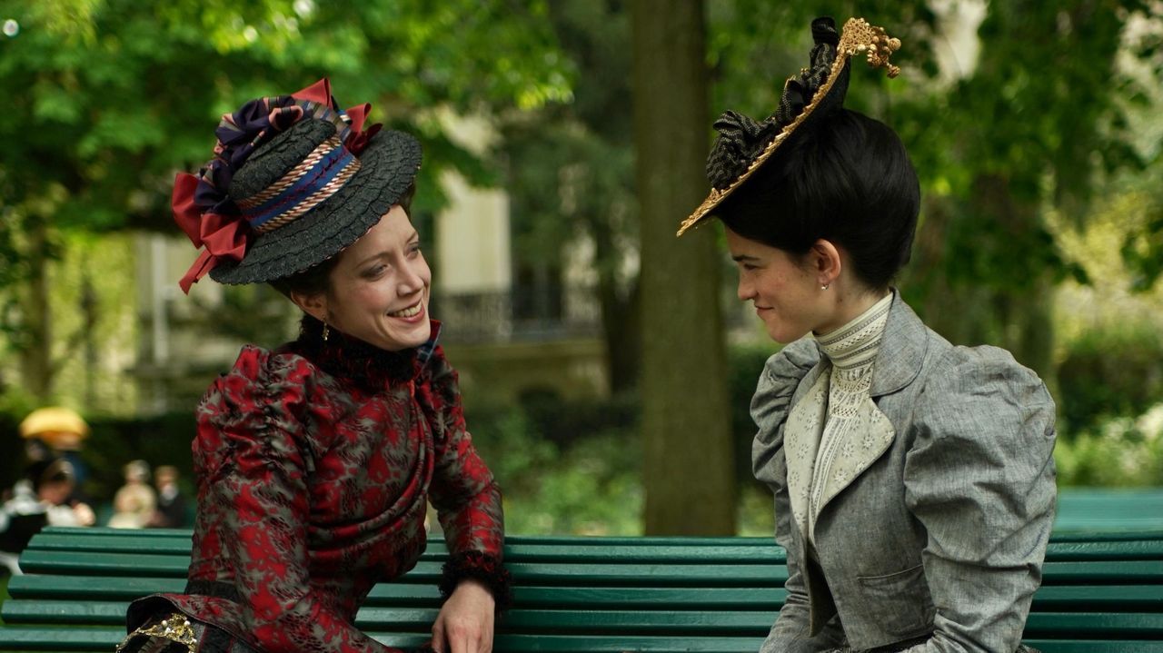 La compañía ortegana O Bicho Da Barra, puso en escena en Caranza la obra «All you need is war».