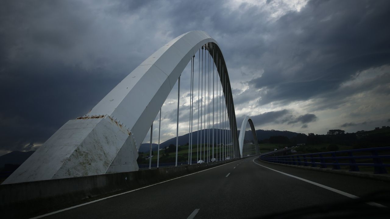 Autovía del Cantábrico a su paso por el occidente