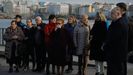 Familiares y amigos de los hroes del Orzn, durante el homenaje.