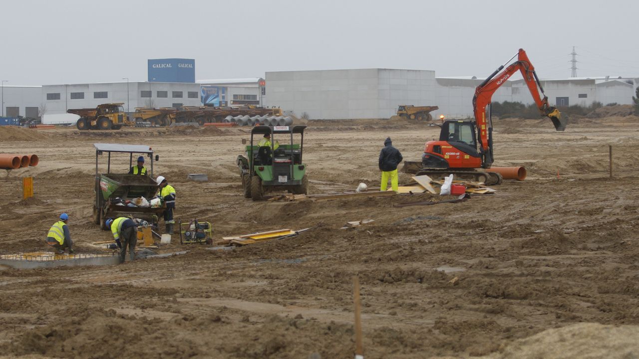 Obras de ampliacin en el polgono industrial de As Gndaras, en Lugo