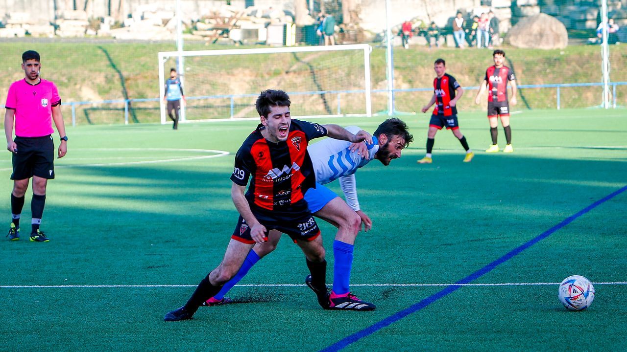 El CD Lalín apura sus opciones de «play off» en el encuentro ante el