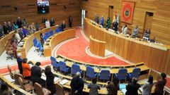 El Parlamento guardó un minuto de silencio tras el asesinato machista en Sigüeiro, Oroso.