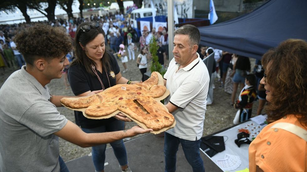 Festa Corsaria en Marn.La plaza Mayor de Xinzo acogi las luchas de gladiadores