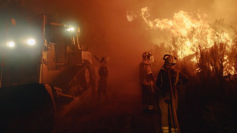 Ingenieros forestales del servicio antiincendios de la Xunta no harán guardias ni coordinarán extinciones en octubre