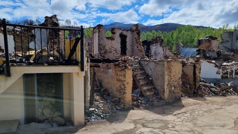 Estado en el que están algunas de las viviendas afectadas por el gran incendio de julio