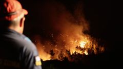 Los bomberos han conseguido extinguir casi todos los fuegos activos en los distintos  territorios