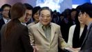  Lee Kun-hee, presidente de Samsung, en el centro