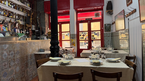 As� luce el interior de La Copita Asturiana