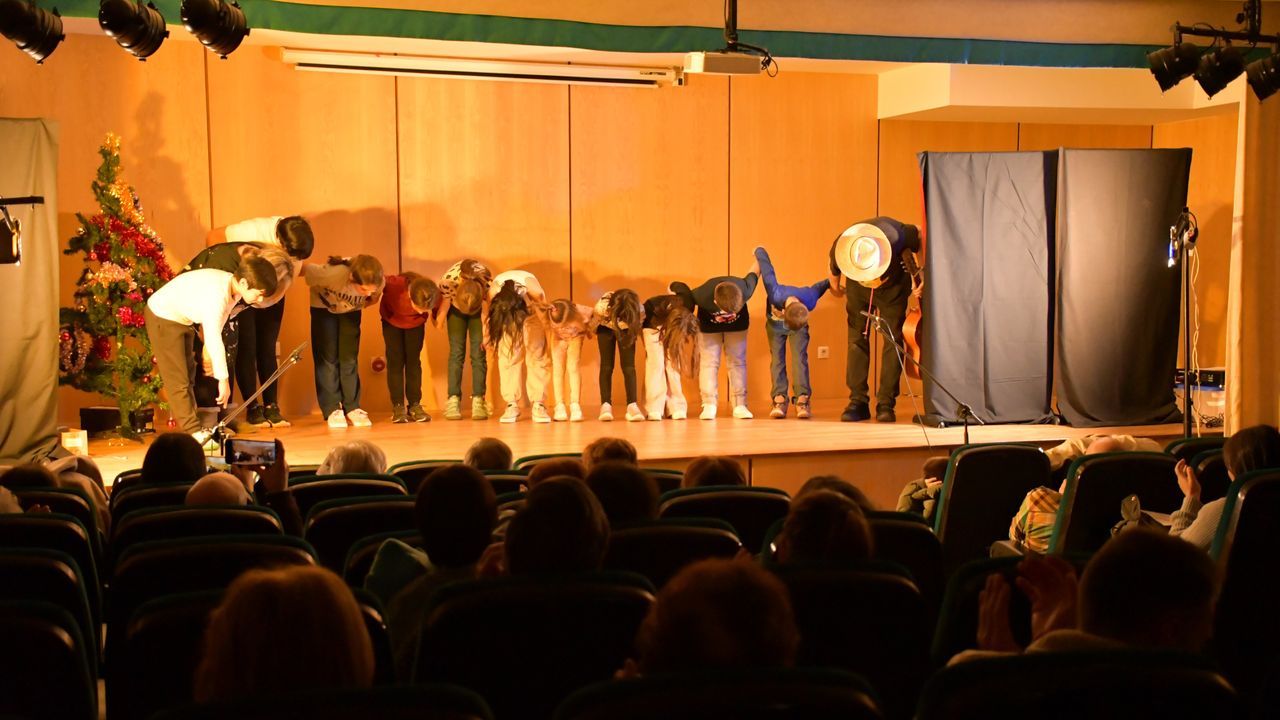 As� loce o novo Espazo Xo�n Manuel L�pez Eir�s na biblioteca carballesa 