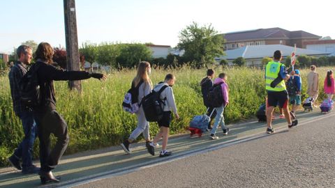 Rutas escolares. Albeiros. Esta semana se puso en marcha este programa con dos rutas seguras y controladas para los niños. Hay peticiones de colegios públicos y privados para hacer caminos seguros.