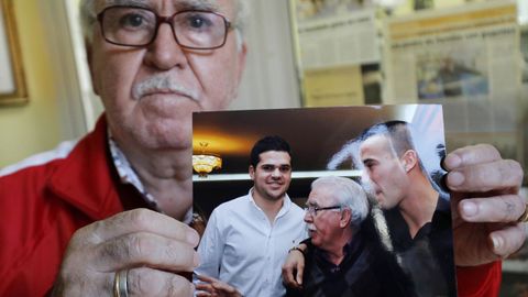 Amoedo, con otra foto de su fiesta de 70 cumpleaos junto a Agustn lvarez.