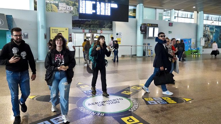 El verano encarece hasta en un 550 % el vuelo en domingo de Vigo a Madrid
