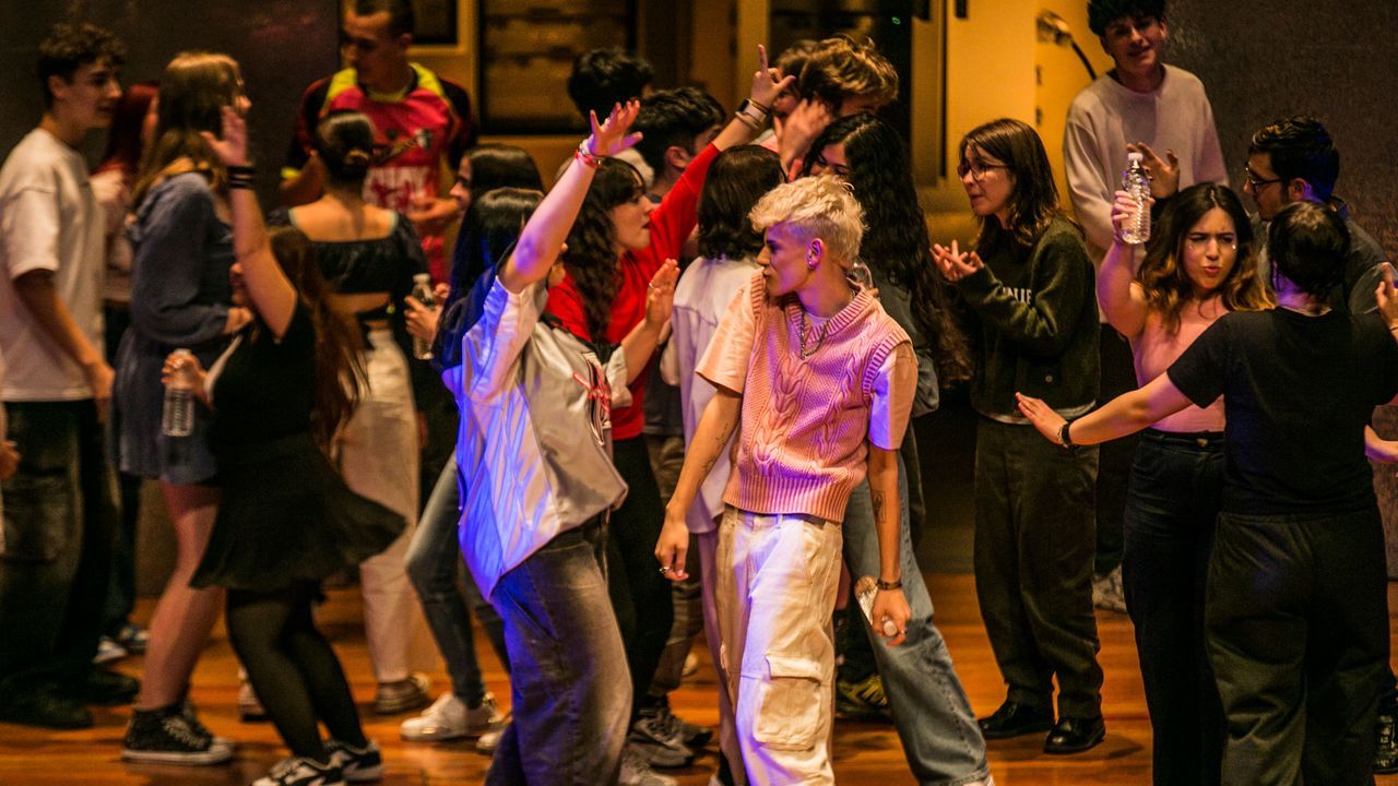 Galicia Escena Pro, un escaparate para la creaci�n esc�nica en Santiago.Proyecto �Colpaso�, que pone en marcha la Mostra Internacional de Teatro de Ribadavia