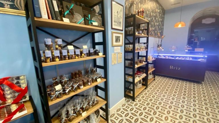 Interior de la boutique de chocolate de Oviedo, Briz