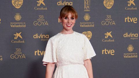La gallega María Vázquez, nominada al Goya a la mejor actriz principal, con vestido de Ana Prados Atelier, joyas de Alama Diversa, y bolso y zapatos de Elena Ferro