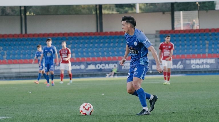 Alberto Gil se convierte en el segundo fichaje invernal del Pontevedra