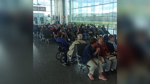 Los jubilados, esperado en el aeropuerto de Lavacolla