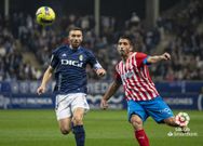 Borja Bast�n y Cote en un derbi asturiano