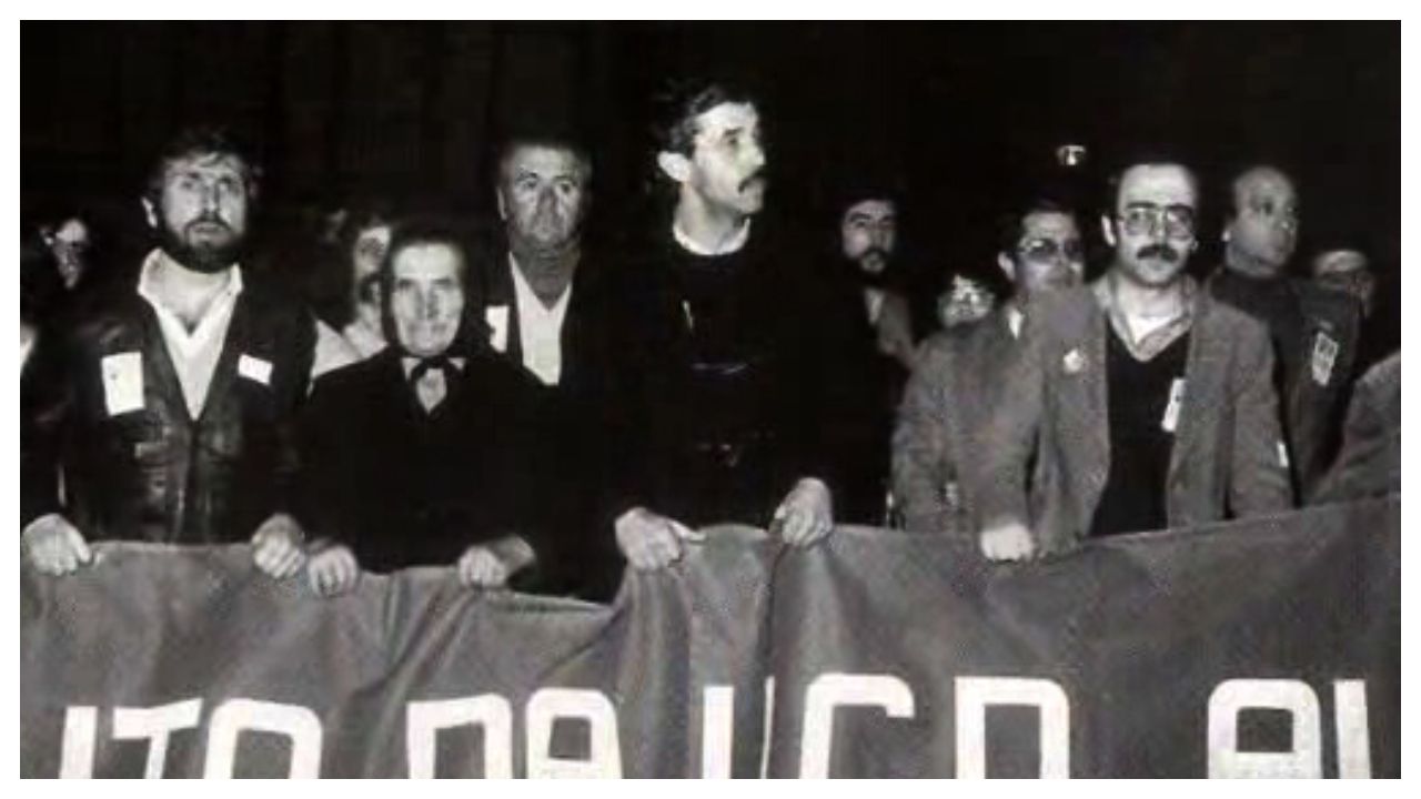 Emilio Pérez Touriño, no centro da imaxe, durante unha manifestación reclamando un estatuto de primeira para Galicia