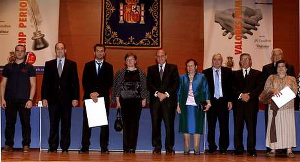 Interior Premia A Titulo Postumo A Los Heroes Del Orzan