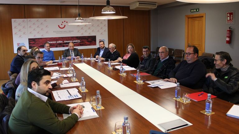 Imagen de archivo de una reunión de la junta directiva de la asociación de empresarios de San Cibrao das Viñas