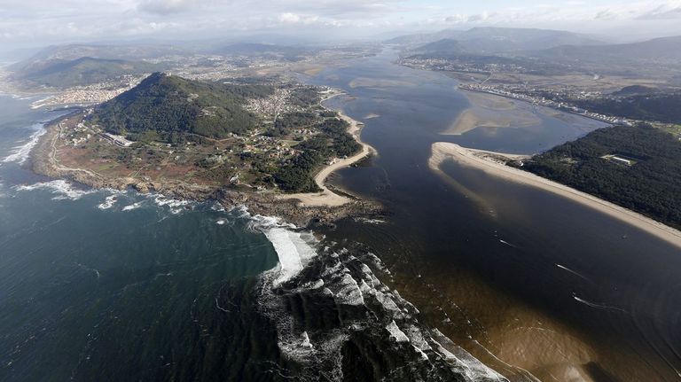 Los análisis de la Xunta advierten de vertidos fecales en dos playas de A Guarda