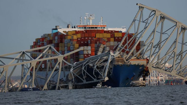 El mercante que derribó el puente de Baltimore en el 2024 quedó sin propulsión por un cable suelto