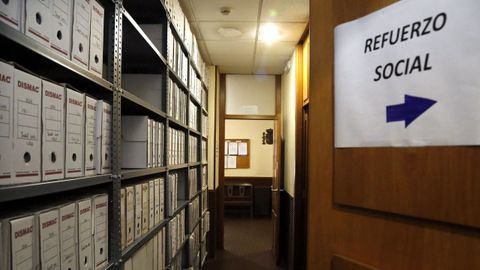 Imagen de archivo del pasillo de entrada al juzgado de refuerzo que tenía Vigo en el 2014